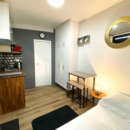 Canal Saint Martin Appartement Parijs